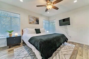 4 bedrooms, desk, iron/ironing board, WiFi