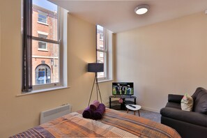 Estudi Comfort, 1 llit doble | Sala d'estar | Televisor de pantalla plana 
