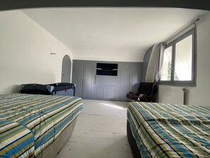 3 soverom, strykejern/-brett, reiseseng for barn og wi-fi (inkludert)