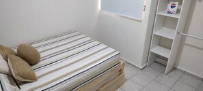 2 bedrooms, desk, free WiFi, bed sheets