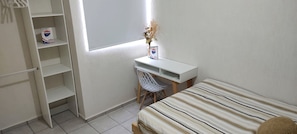 2 bedrooms, desk, free WiFi, bed sheets