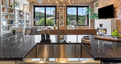 In the heart of Burnsville- Walk to shops and restaurants! Elevator access!