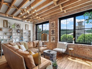 Smart TV, fireplace, books