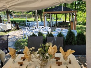 Outdoor dining