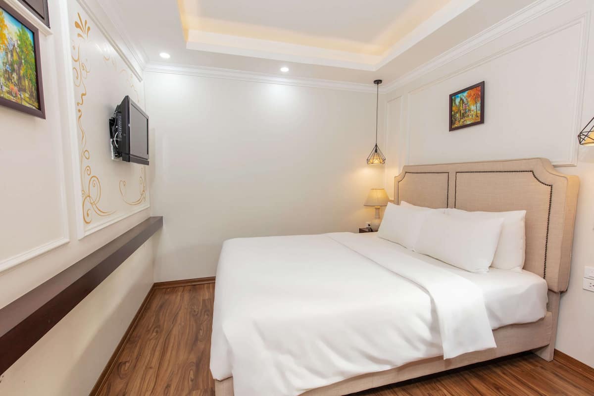 Minibar, wifi gratis y ropa de cama