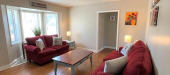 The Redmont / Boutique • Tasteful • Vibrant • Airy