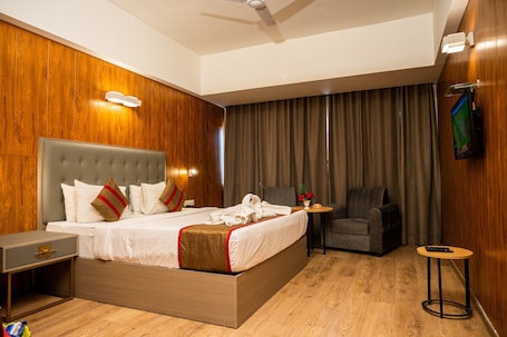 Executive Double Room, 1 King Bed. HOTEL ASRANI INTERNATIONAL