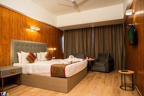 Habitació doble executiva, 1 llit de matrimoni gran | 1 dormitori, cobrellits i matalassos de la marca Select Comfort