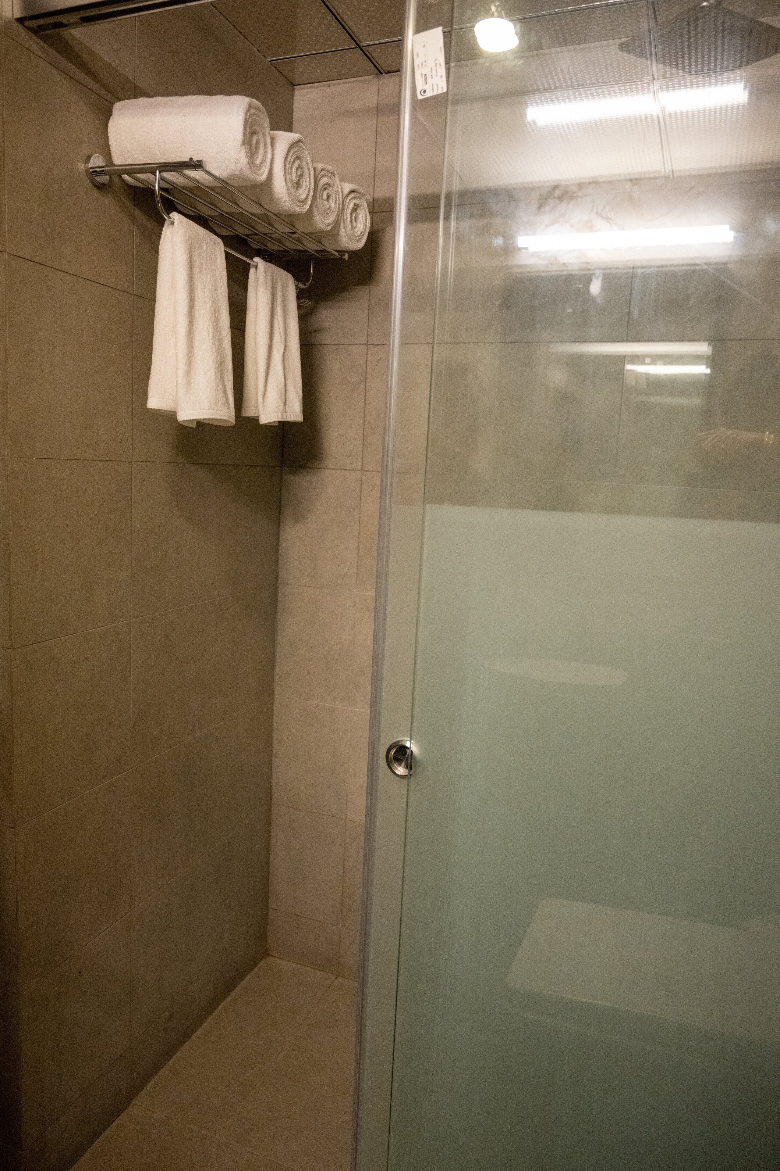 Photo - Hotel Asrani International