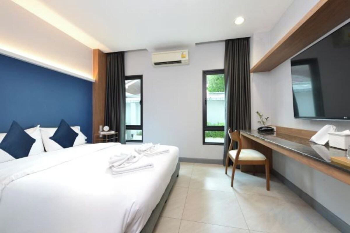 Single Room (Non-smoking)