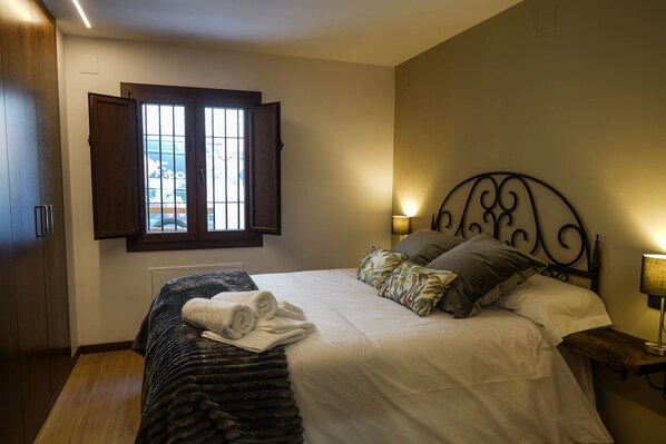 3 bedrooms, desk, free WiFi