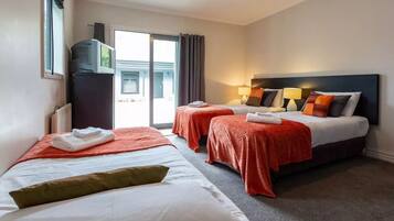 1 bedroom, iron/ironing board, bed sheets