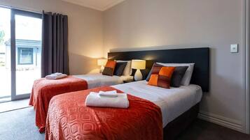 1 bedroom, iron/ironing board, bed sheets