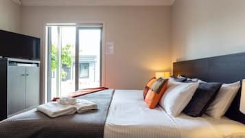 1 bedroom, iron/ironing board, bed sheets