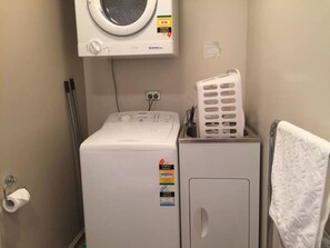 Interior - Studio 26 - One Bedroom Place with Pool (Cardrona)