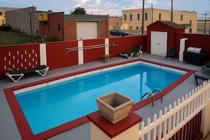Piscine extérieure (ouverte en saison)