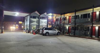 Coratel Inn & Suites by Jasper Hutchinson