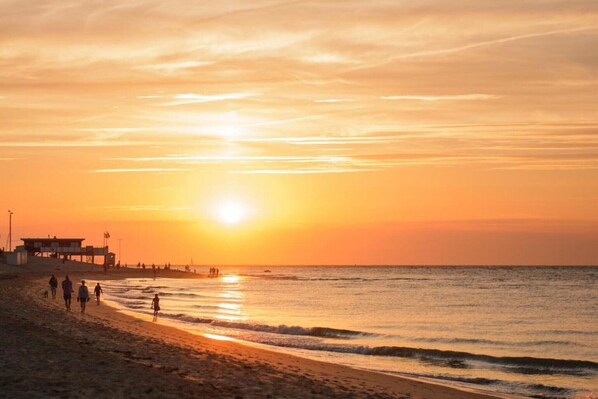 Una spiaggia nelle vicinanze
