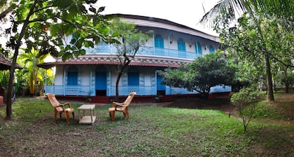 The Honeymooners Houstel ,193 year old Heritage House