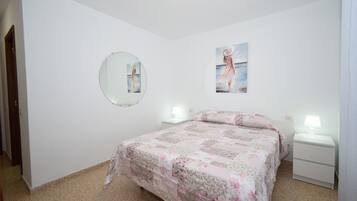 2 habitaciones, tabla de planchar con plancha y wifi gratis
