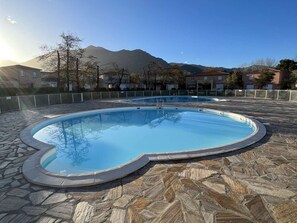 Pool - Cozy 2-Bedroom Villa with Pool View, Near Beach in Santa-Maria-Poggio (Santa-Maria-Poggio)