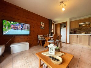 Interior - Quiet apartment in Samoëns with pool and WiFi (Samoëns)