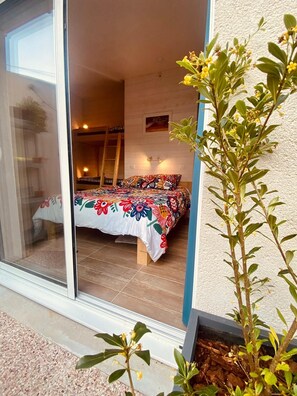 1 bedroom, iron/ironing board, travel crib, bed sheets