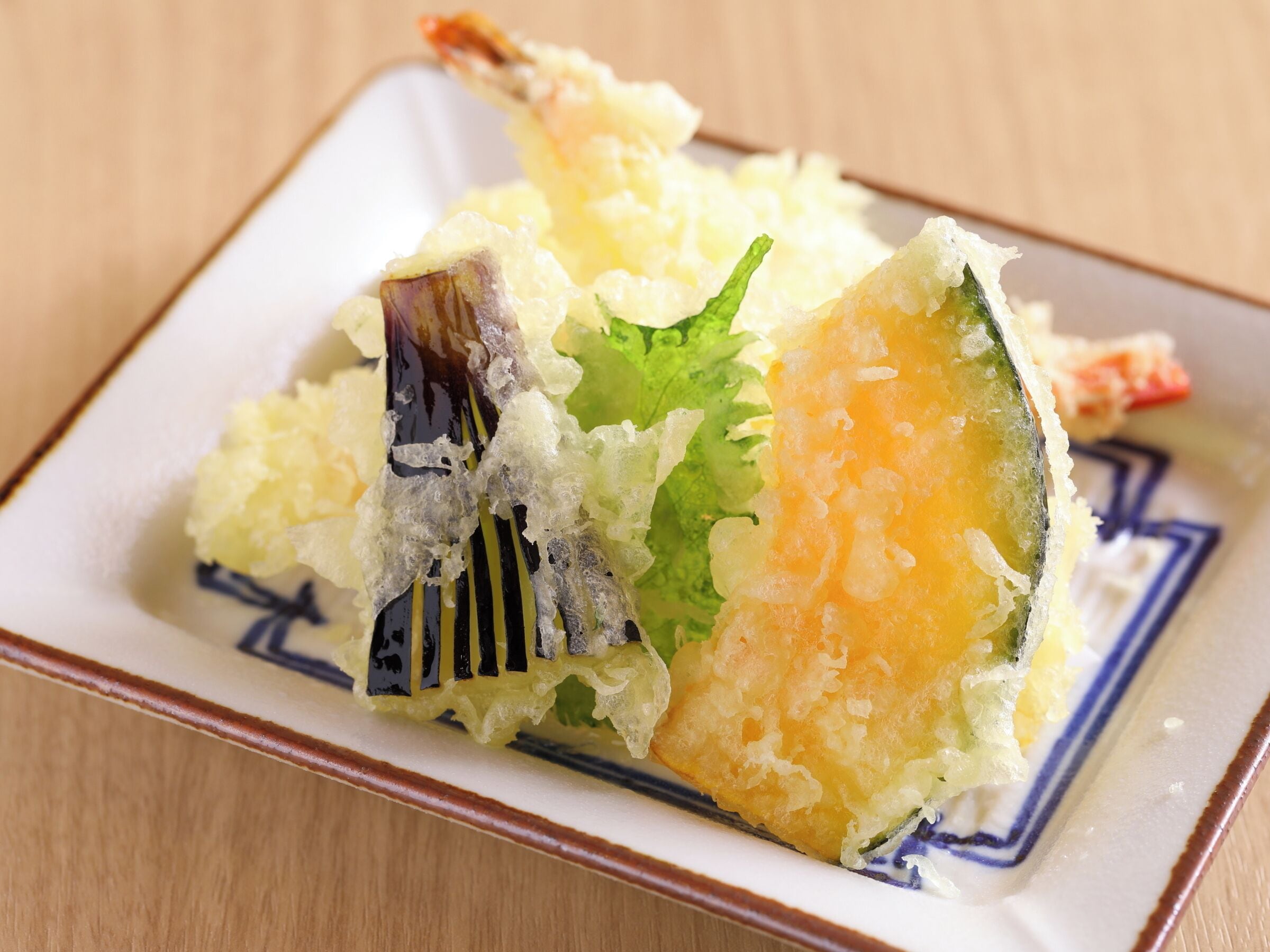 Daily buffet breakfast (JPY 3000 per person)