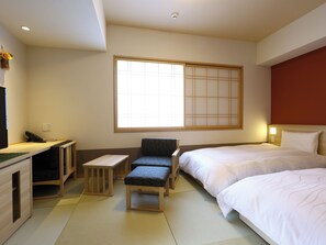 Desk, blackout curtains, soundproofing, iron/ironing board - Onyado Nono Sendai Hot Spring (Sendai)