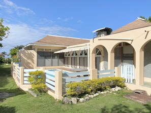 Exterior - The Sandpiper Villa - Authentic Jamaican Experience! (Tower Isle)