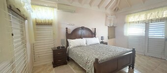 The Sandpiper Villa - Authentic Jamaican Experience!