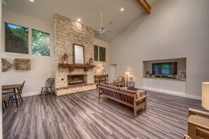 Smart TV, DVD player