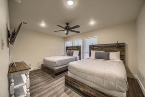 2 dormitorios, tabla de planchar con plancha, wifi gratis y ropa de cama