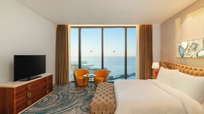 Royal Suite | Free minibar, in-room safe, blackout drapes, soundproofing