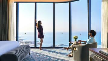 Premium Suite Panoramic View | Free minibar, in-room safe, blackout drapes, soundproofing