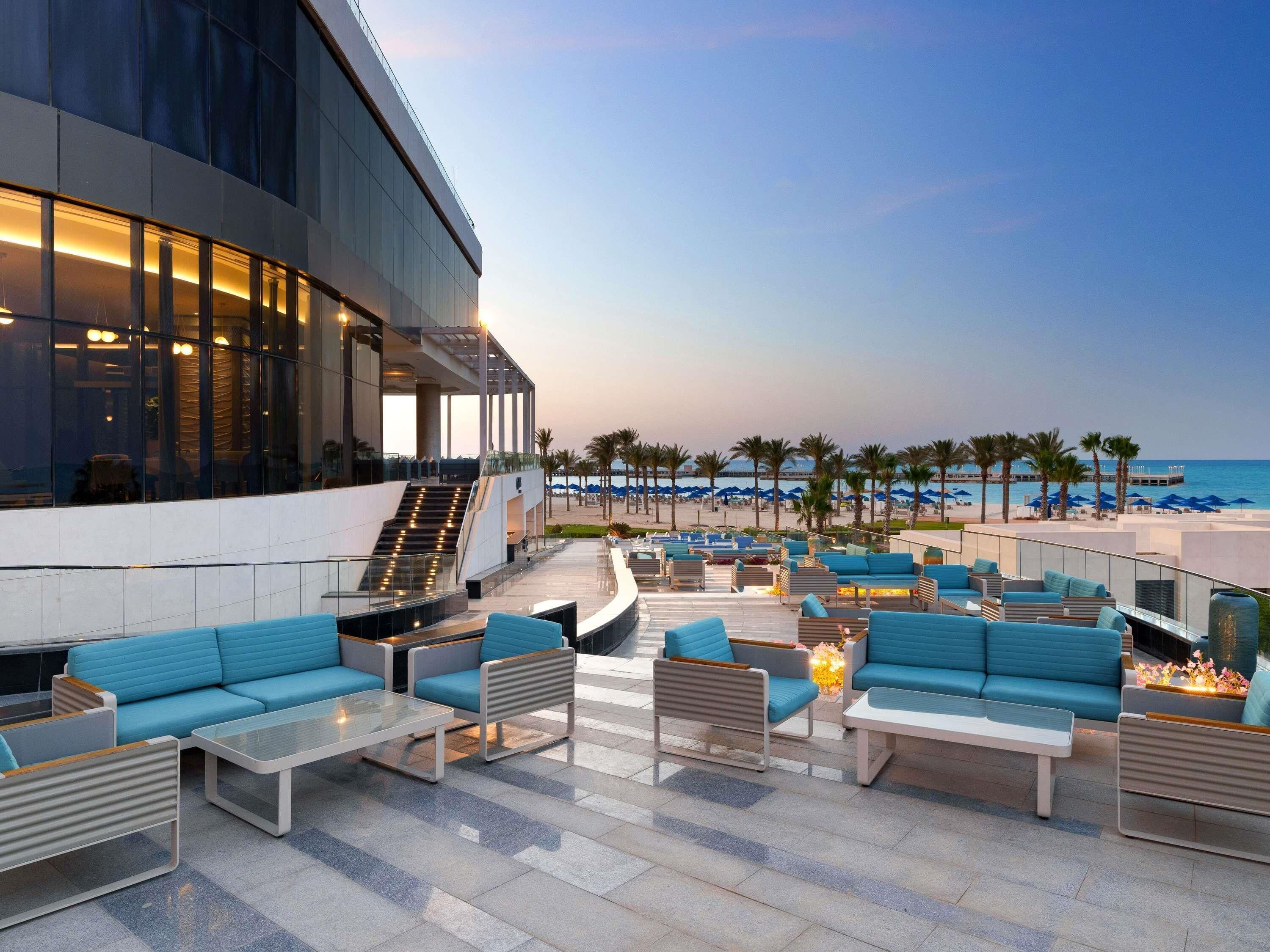 10 bares, 2 bares en la playa