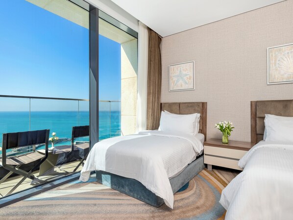 Deluxe Room Twin Beds | Free minibar, in-room safe, blackout drapes, soundproofing