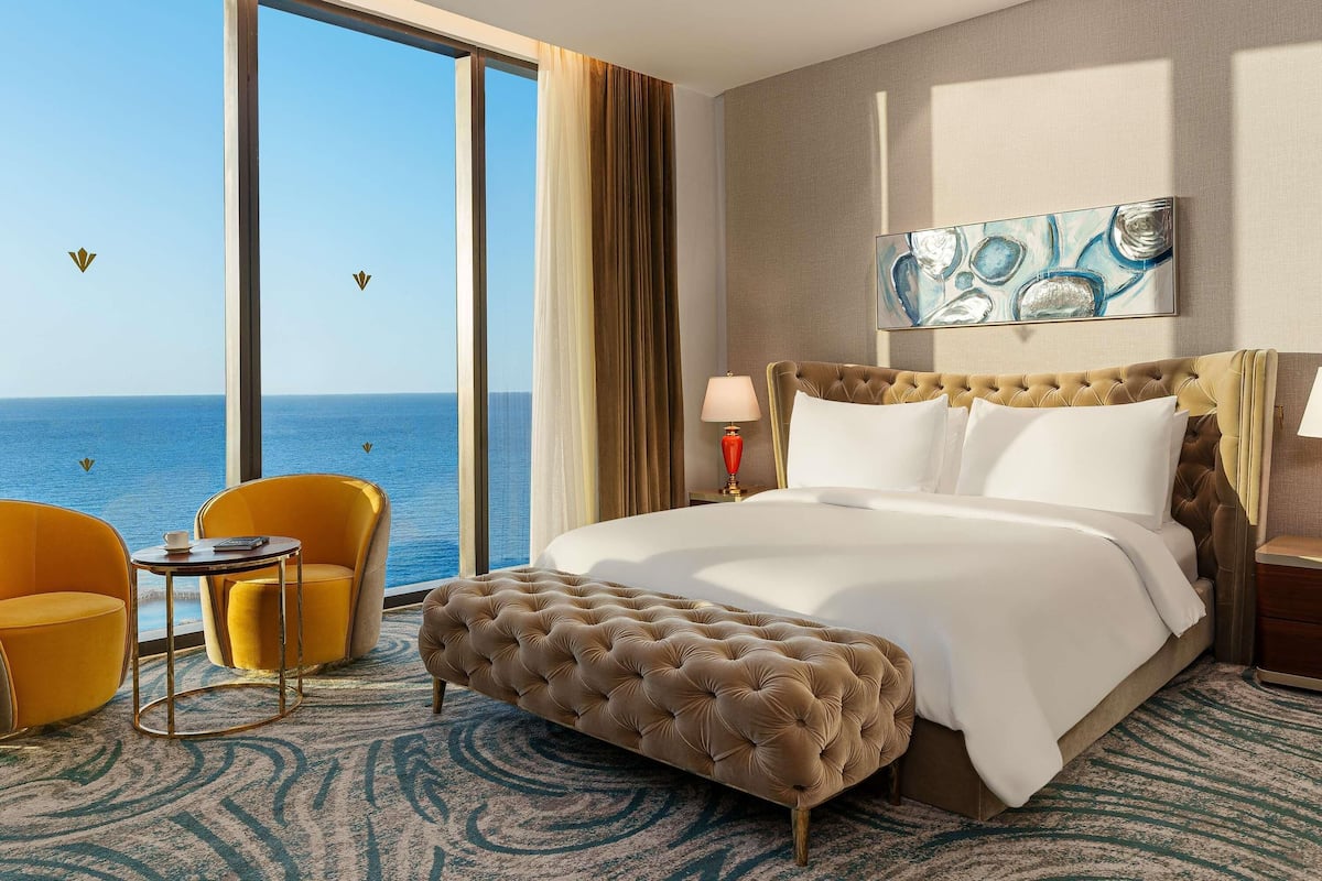 Suite Presidensial, Beberapa Tempat Tidur | Minibar gratis, brankas, tirai kedap cahaya, dan kedap suara