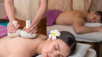 Sauna, bain à remous, hammam, bains de boue, massages