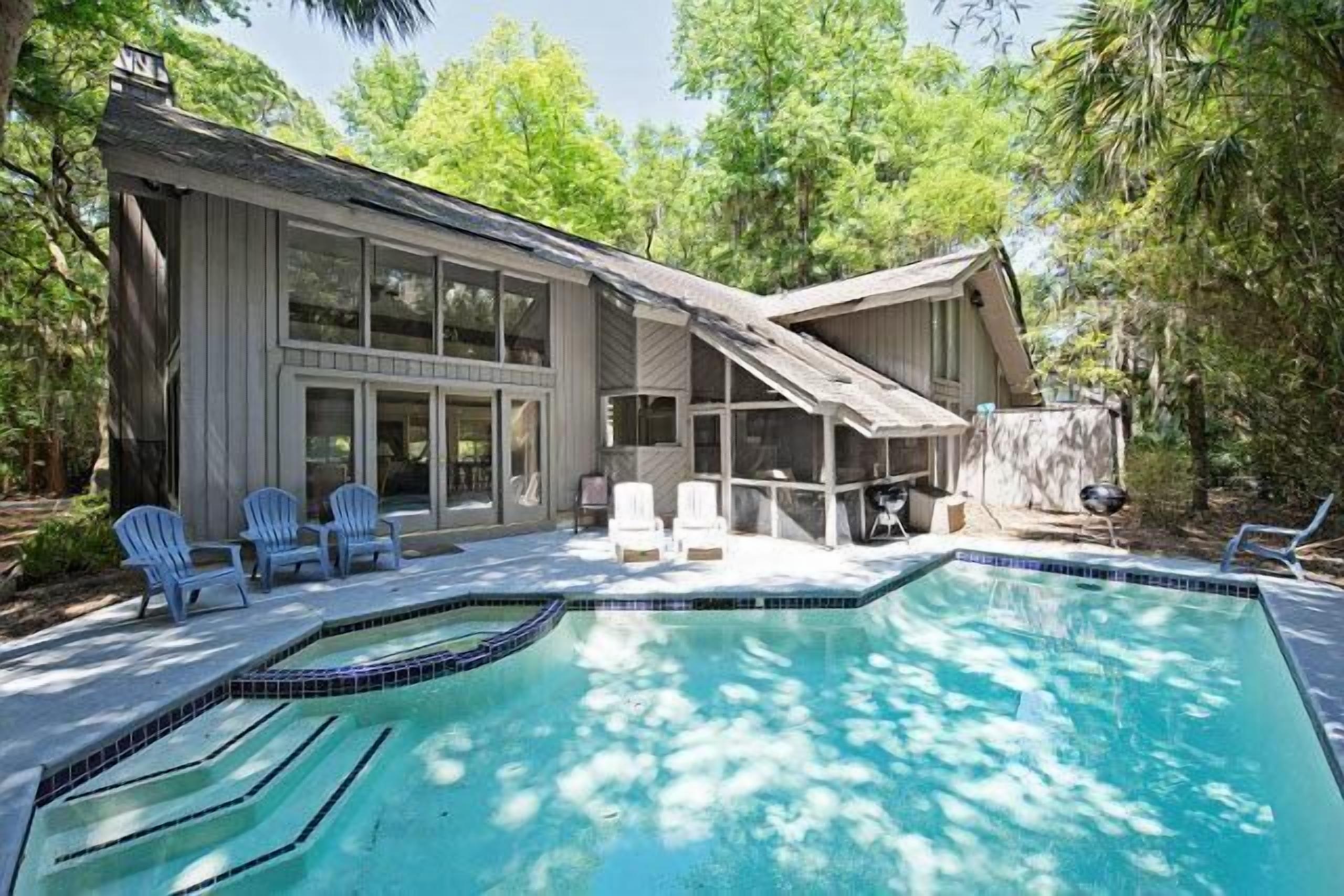 Spacious 3-Bdrm home w/ Private Pool & Spa, steps to Sea Pines’ Ocean gate