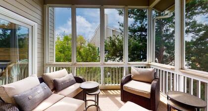 First class upgraded home with pool and tennis access in Wild Dunes