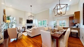 Een televisie en een dvd-speler