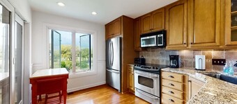 First class upgraded home with pool and tennis access in Wild Dunes