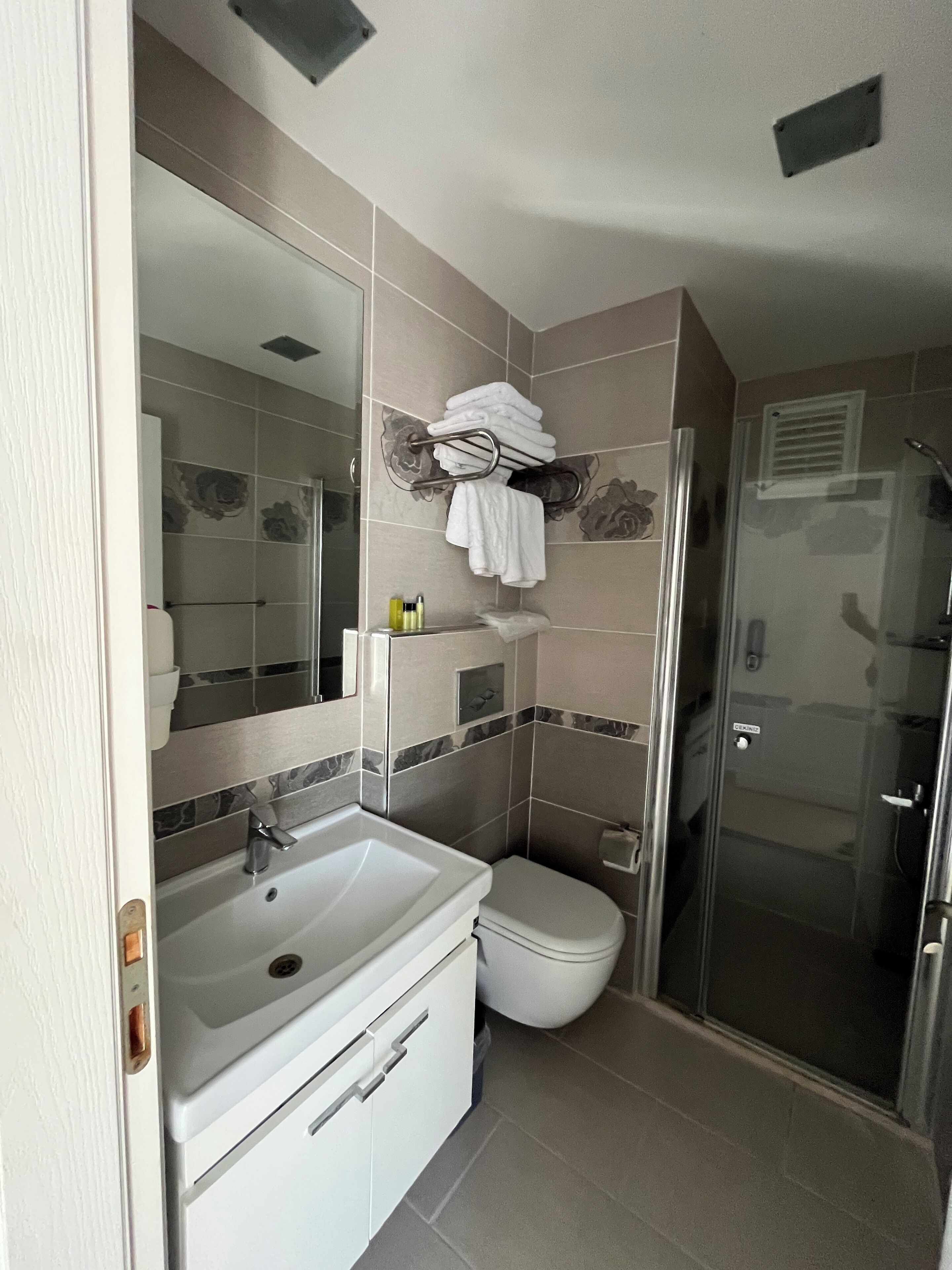 deluxe room, garden area | 1 bedroom, premium bedding, down duvets, memory-foam beds