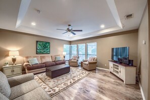 Condo, 2 Bedrooms | Living area | Smart TV