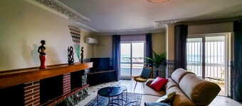 FLH Faro Family Flat with Balcony