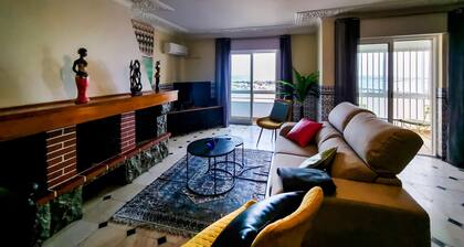 FLH Faro Family Flat with Balcony