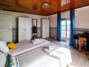 6 bedrooms, iron/ironing board, free WiFi, bed sheets