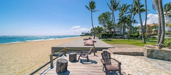Beachfront Studio at Kite Beach | Walk-Out Access | Sleeps 4 | Fast WiFi