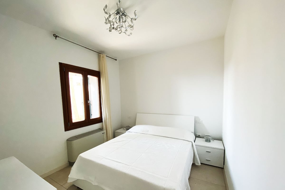 Elite-Apartment | 1 Schlafzimmer, Verdunkelungsvorhänge, Bügeleisen/Bügelbrett, Bettwäsche